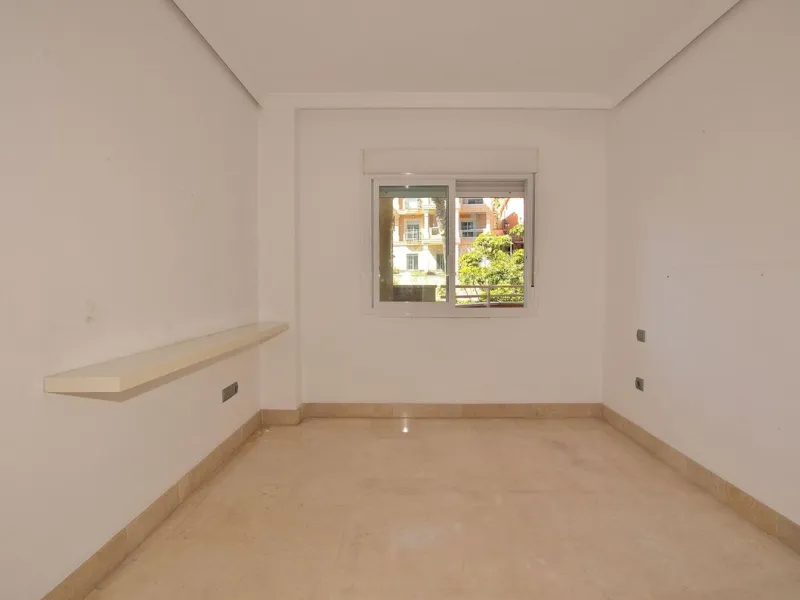 Beautiful apartment located in the lower part of Nueva Torrequebrada, just a 5-minute walk from the popular Viborilla beach.