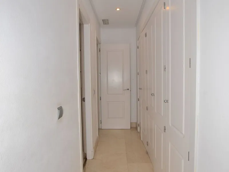 Beautiful apartment located in the lower part of Nueva Torrequebrada, just a 5-minute walk from the popular Viborilla beach.