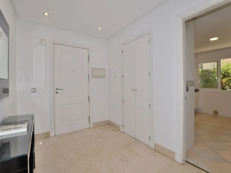Beautiful apartment located in the lower part of Nueva Torrequebrada, just a 5-minute walk from the popular Viborilla beach.