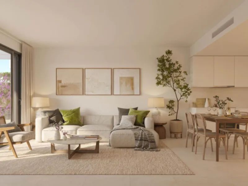 Discover this exclusive penthouse in Mijas Costa, located in a privileged setting next to Calanova Golf Club, one of the most renowned golf courses on the Costa del Sol. The property is situated in an elevated urbanization, allowing you to enjoy stunning 