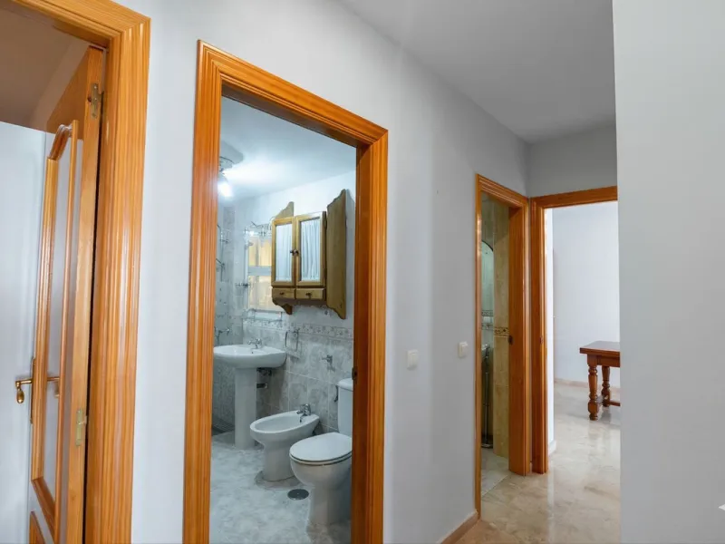 We are delighted to present this fantastic property located in Los Boliches, Fuengirola, one of the most sought after areas thanks to its proximity to all amenities such as supermarkets, restaurants, public transport, schools, and only a few minutes from 