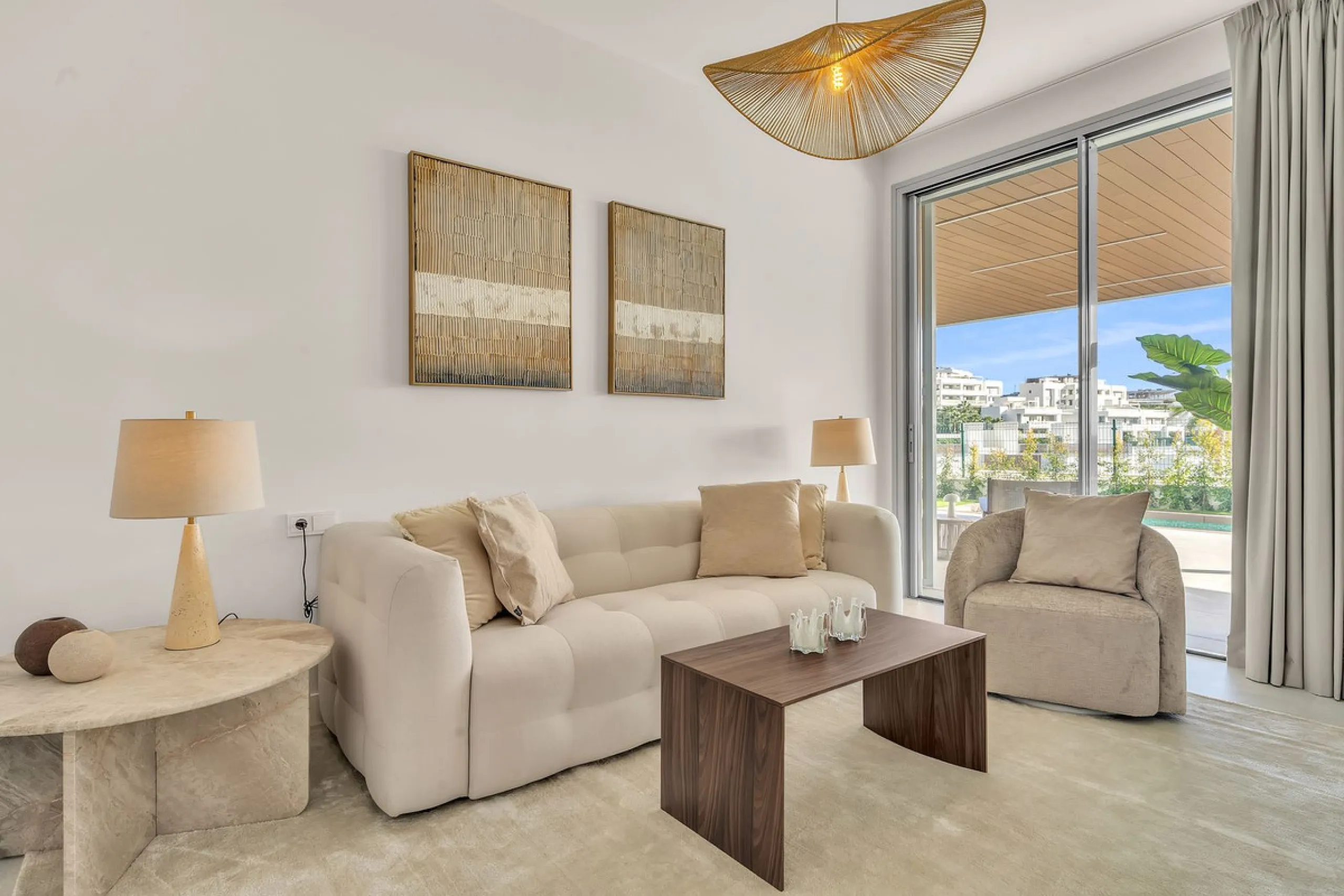 Apartment - Ground Floor Apartment в продаже в Marbella, Málaga. В доме 4 спален и 5 ванных комнат. Площадь дома 239 м². Площадь участка 159 м²