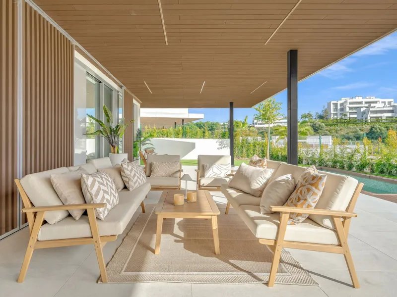 Apartment - Ground Floor Apartment в продаже в Marbella, Málaga. В доме 4 спален и 5 ванных комнат. Площадь дома 239 м². Площадь участка 159 м²