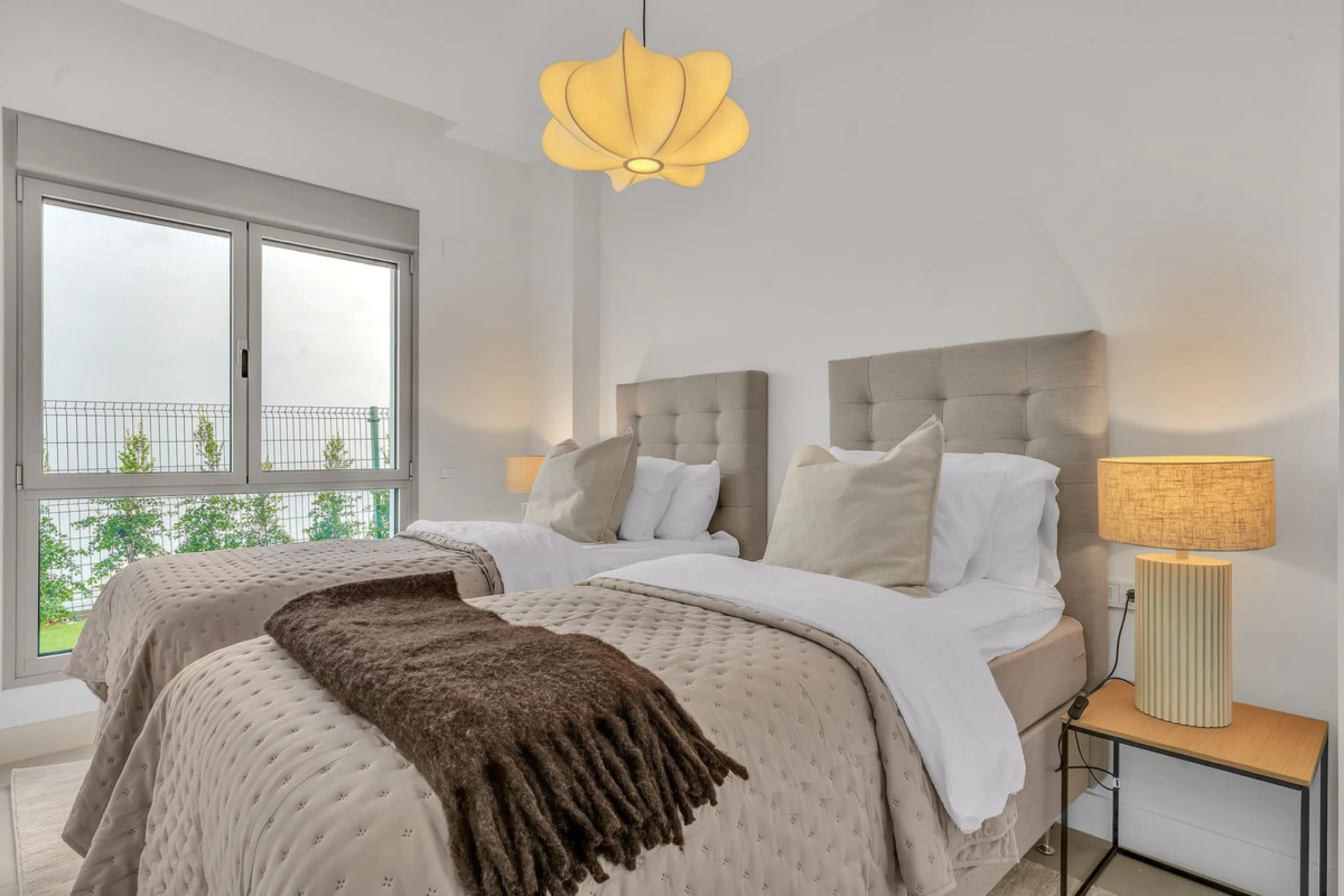 Apartment - Ground Floor Apartment в продаже в Marbella, Málaga. В доме 4 спален и 5 ванных комнат. Площадь дома 239 м². Площадь участка 159 м²
