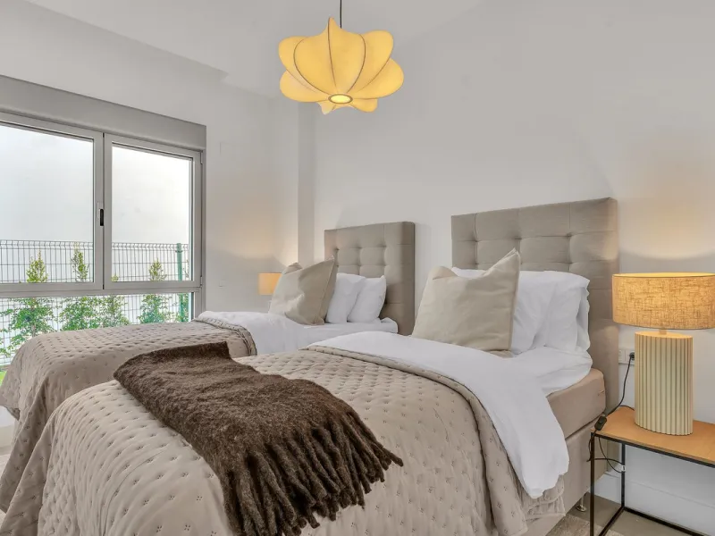 Apartment - Ground Floor Apartment в продаже в Marbella, Málaga. В доме 4 спален и 5 ванных комнат. Площадь дома 239 м². Площадь участка 159 м²