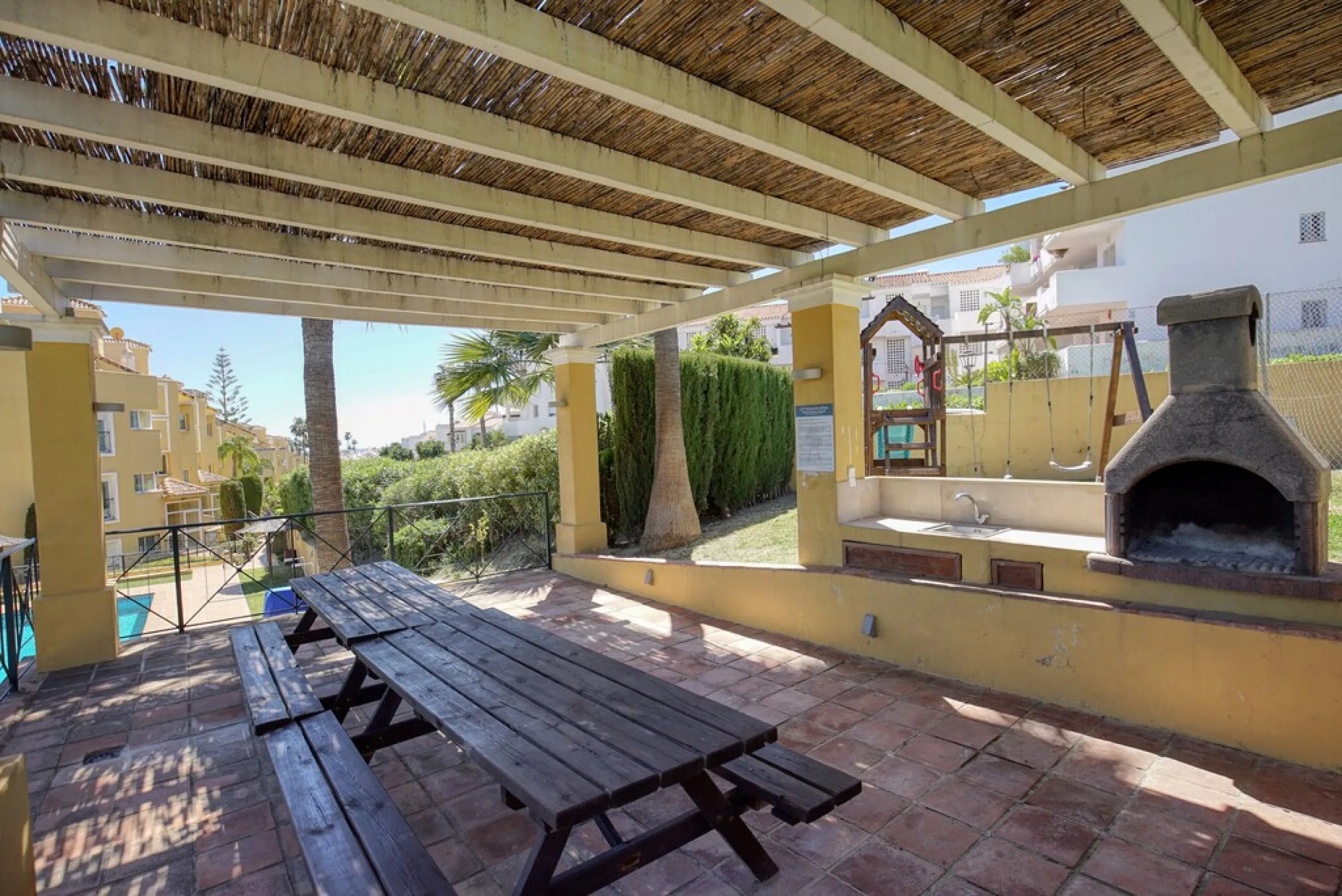 Elegant Duplex Penthouse with Panoramic Sea, Mountain & Golf Views – Bel-Air