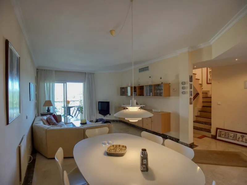 Elegant Duplex Penthouse with Panoramic Sea, Mountain & Golf Views – Bel-Air