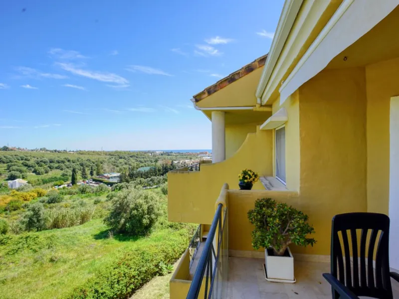 Elegant Duplex Penthouse with Panoramic Sea, Mountain & Golf Views – Bel-Air