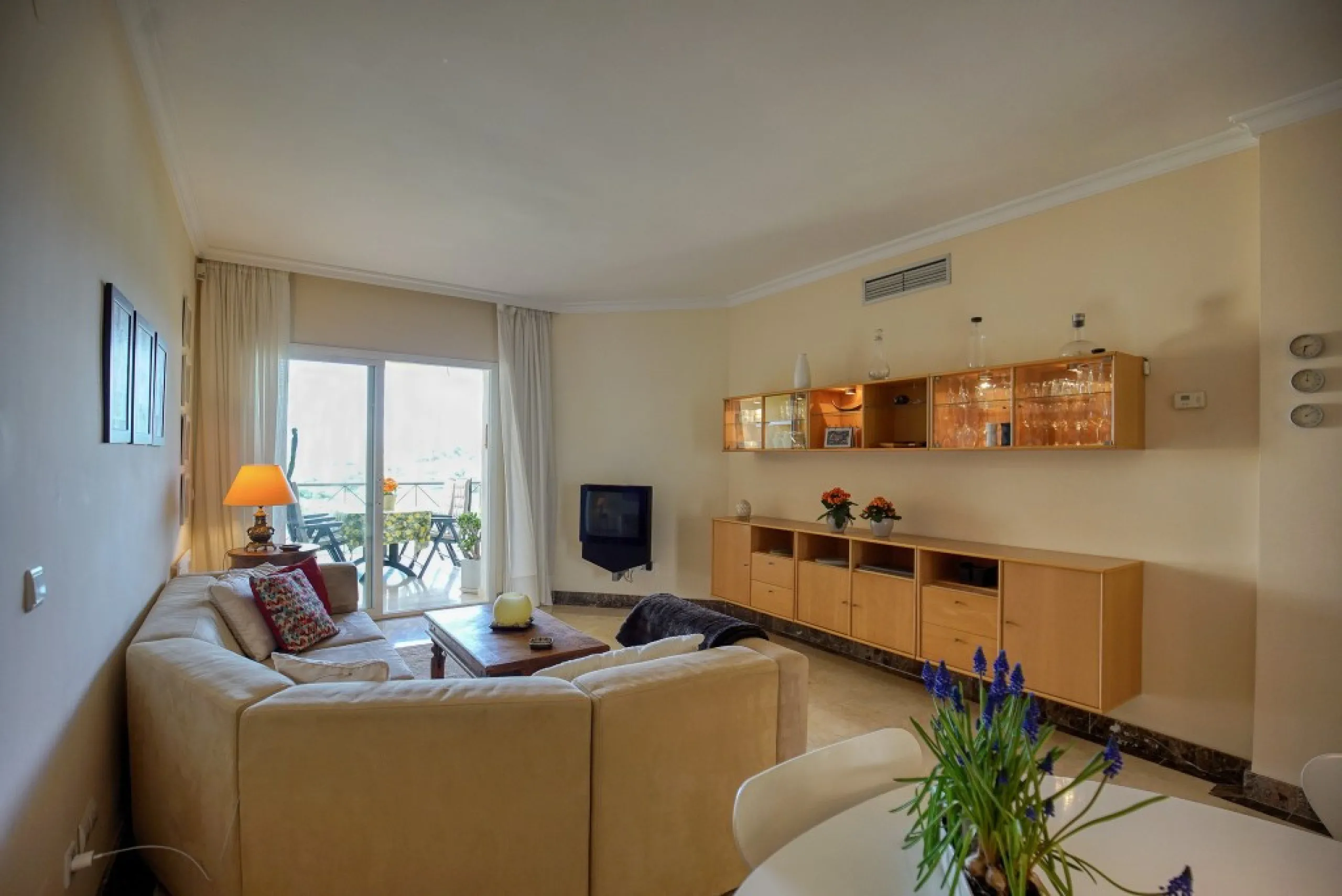 Elegant Duplex Penthouse with Panoramic Sea, Mountain & Golf Views – Bel-Air