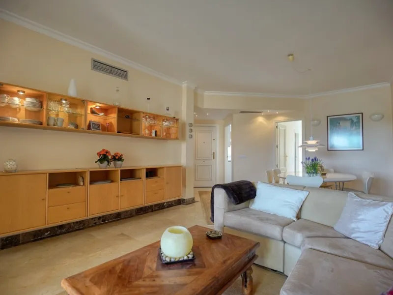 Elegant Duplex Penthouse with Panoramic Sea, Mountain & Golf Views – Bel-Air