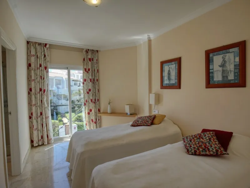 Elegant Duplex Penthouse with Panoramic Sea, Mountain & Golf Views – Bel-Air