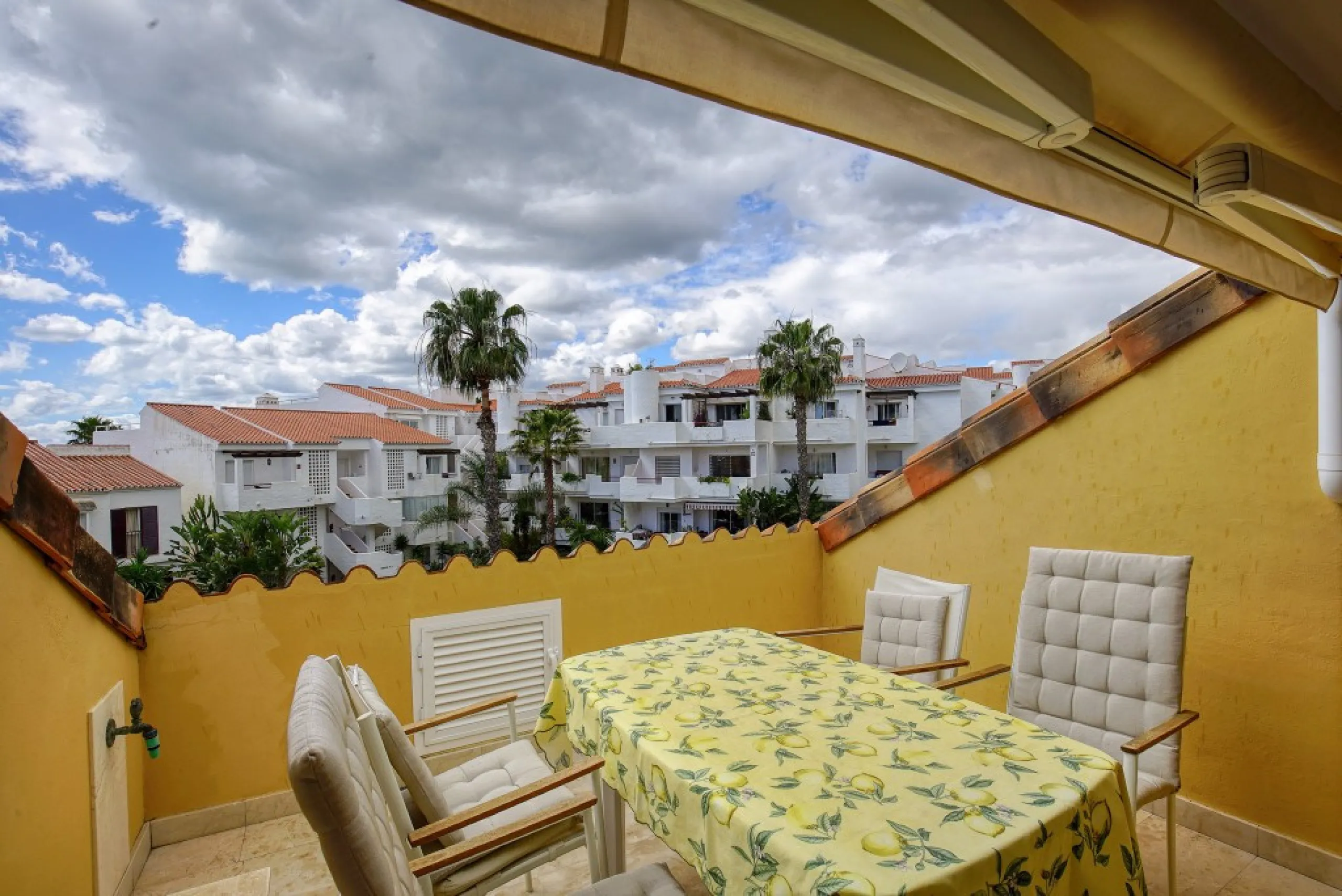 Elegant Duplex Penthouse with Panoramic Sea, Mountain & Golf Views – Bel-Air