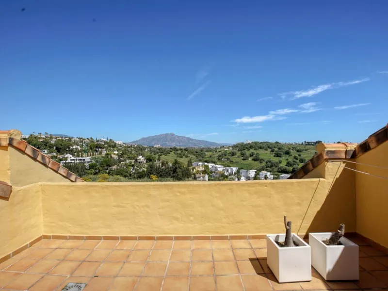 Elegant Duplex Penthouse with Panoramic Sea, Mountain & Golf Views – Bel-Air