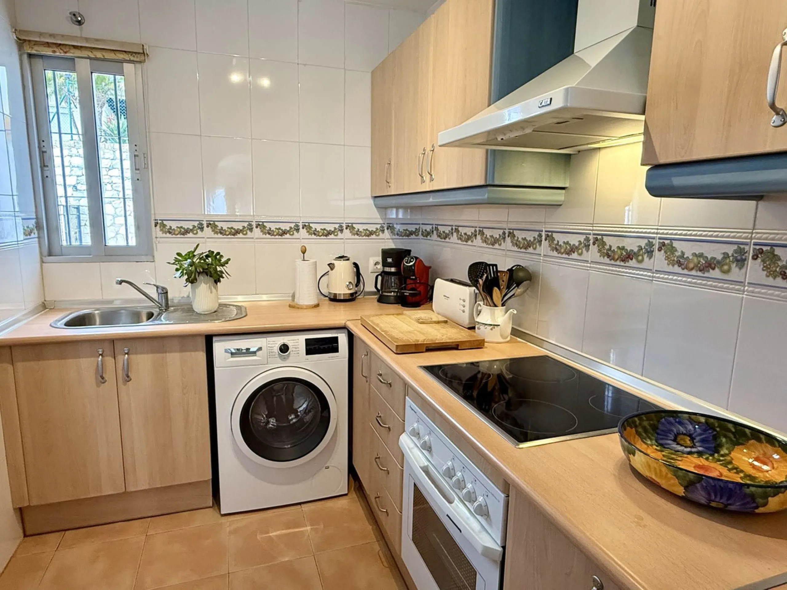 Discover an exceptional opportunity to own a beautiful apartment with sea views in Riviera de Sol.