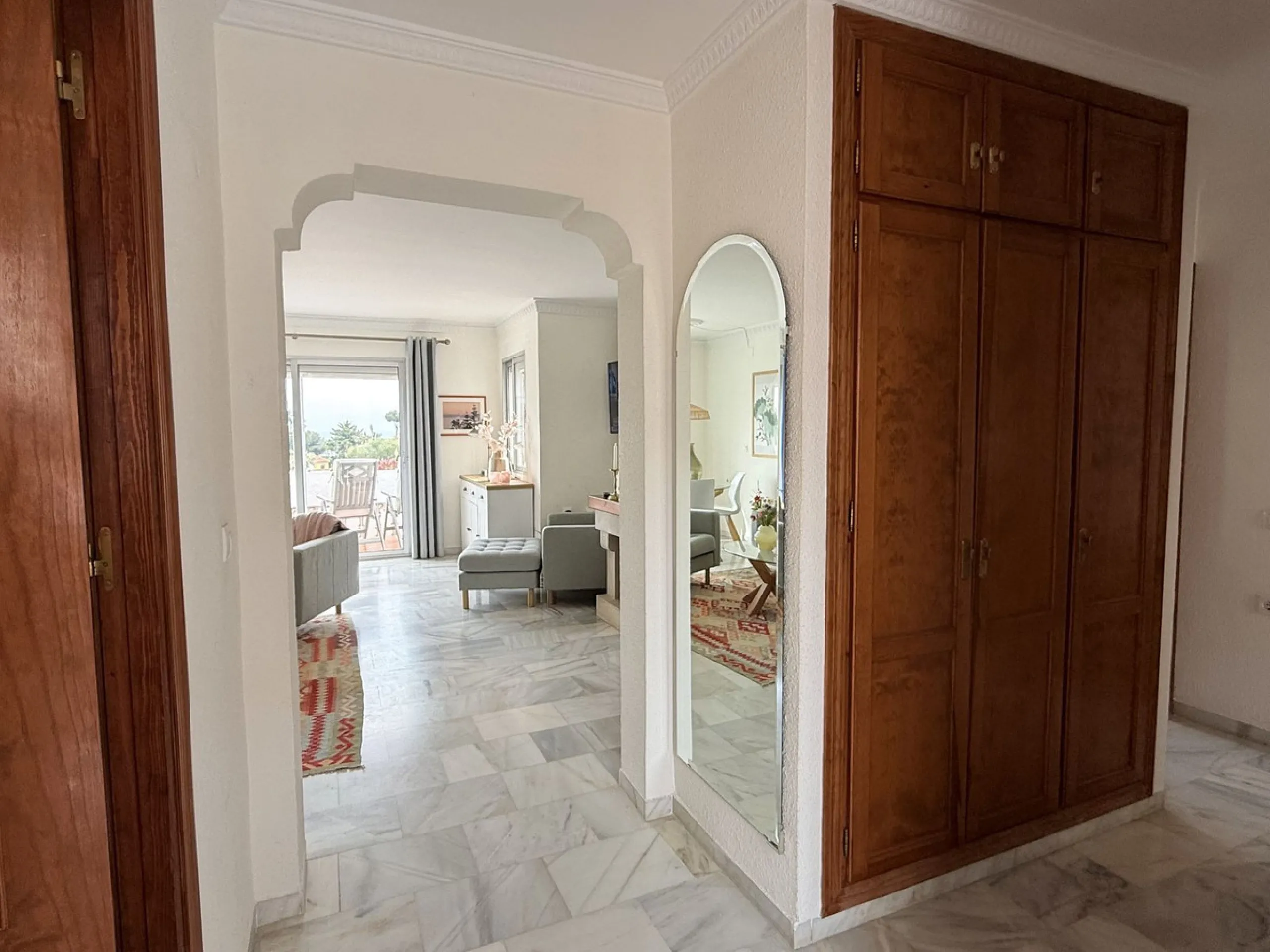 Discover an exceptional opportunity to own a beautiful apartment with sea views in Riviera de Sol.