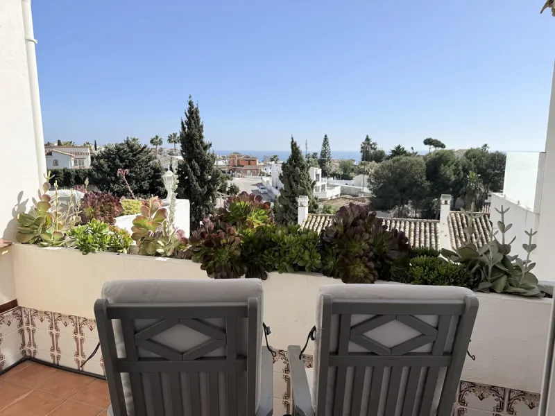 Discover an exceptional opportunity to own a beautiful apartment with sea views in Riviera de Sol.