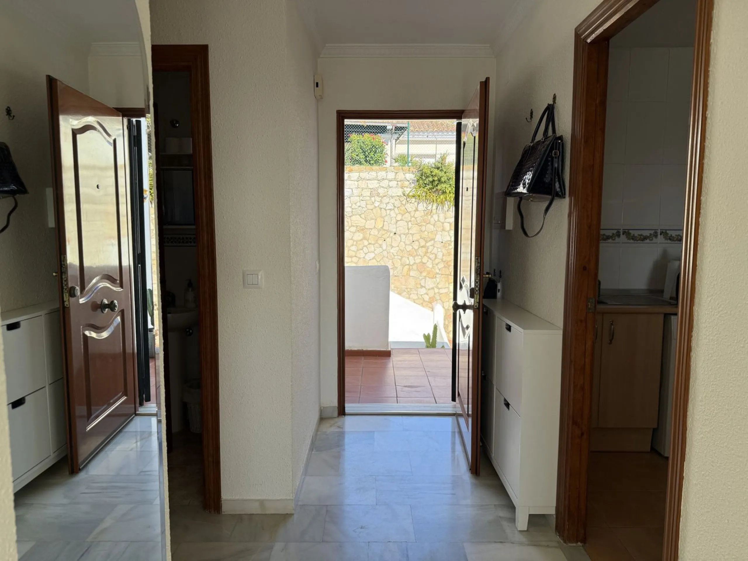 Discover an exceptional opportunity to own a beautiful apartment with sea views in Riviera de Sol.