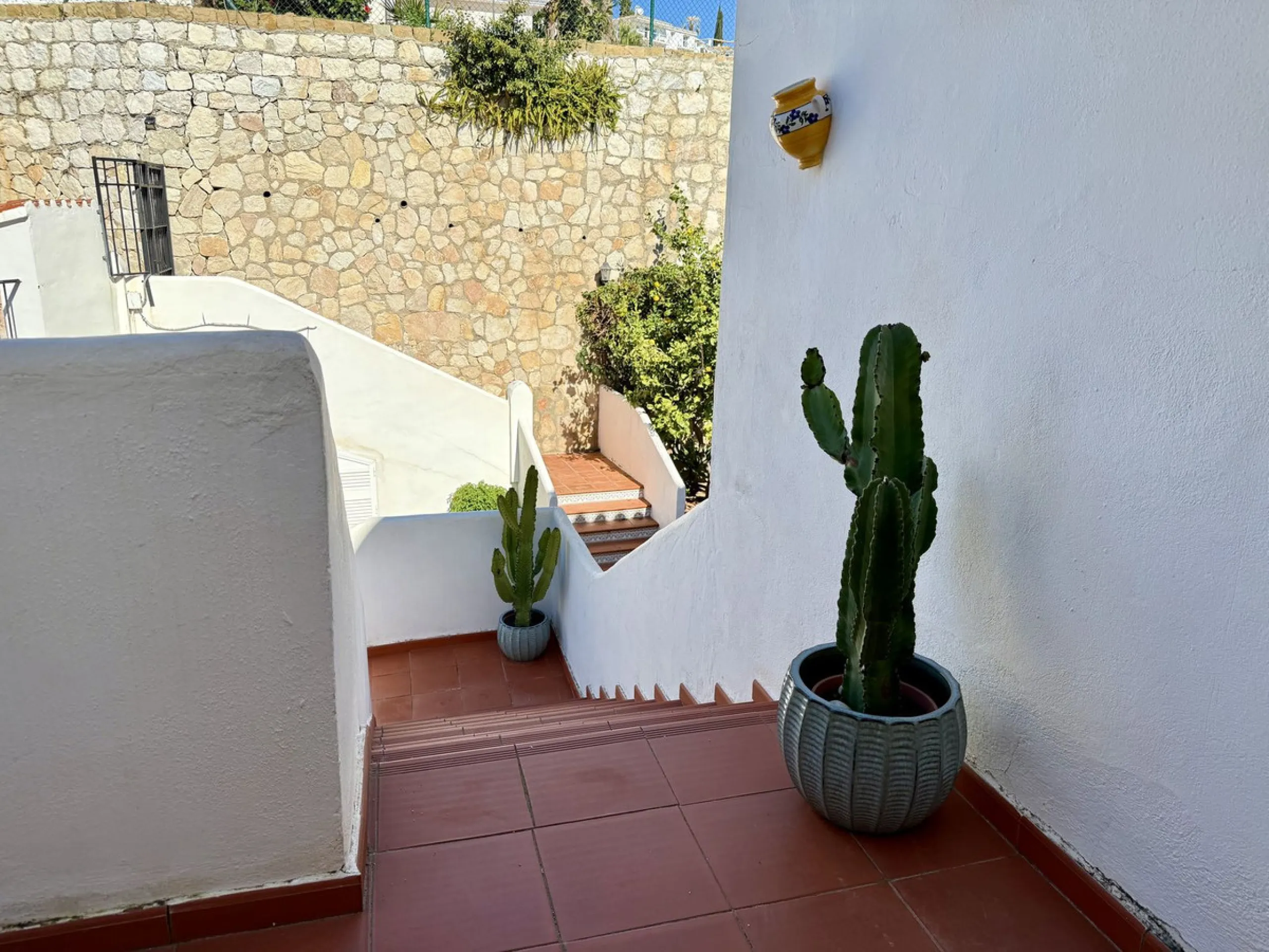 Discover an exceptional opportunity to own a beautiful apartment with sea views in Riviera de Sol.