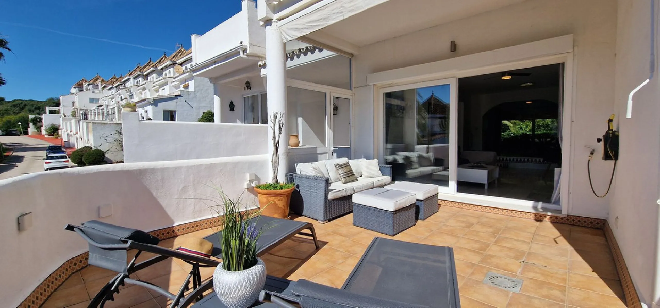 Jardines del Golf, La Duquesa
