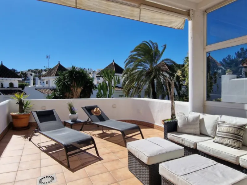 Jardines del Golf, La Duquesa