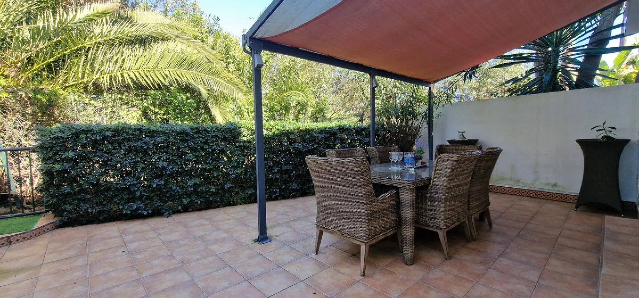 Jardines del Golf, La Duquesa