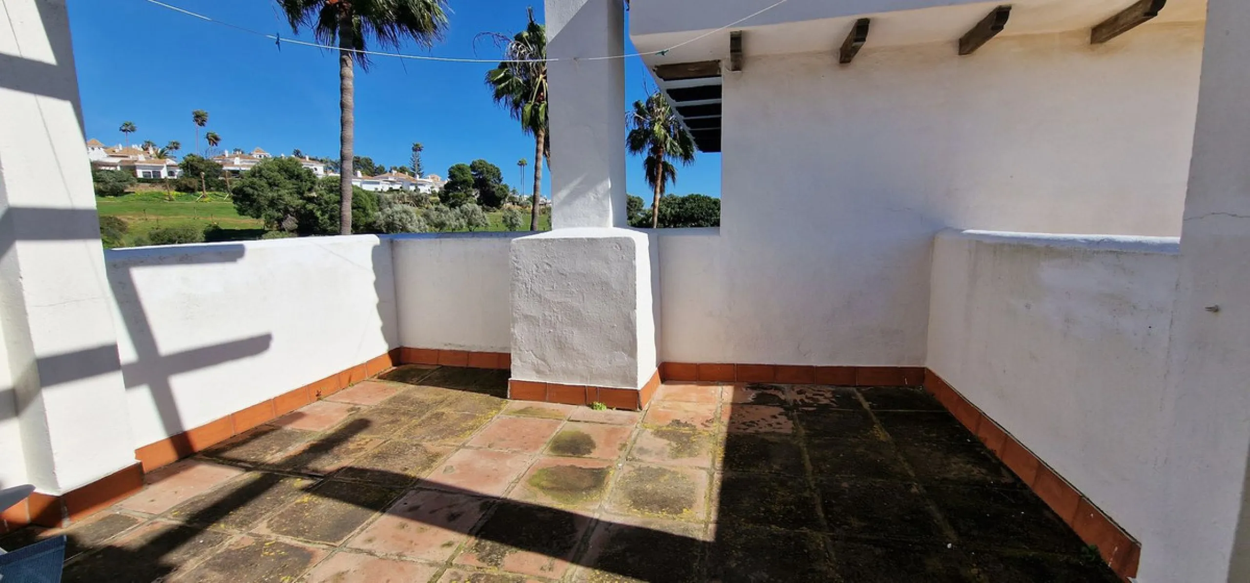 Jardines del Golf, La Duquesa