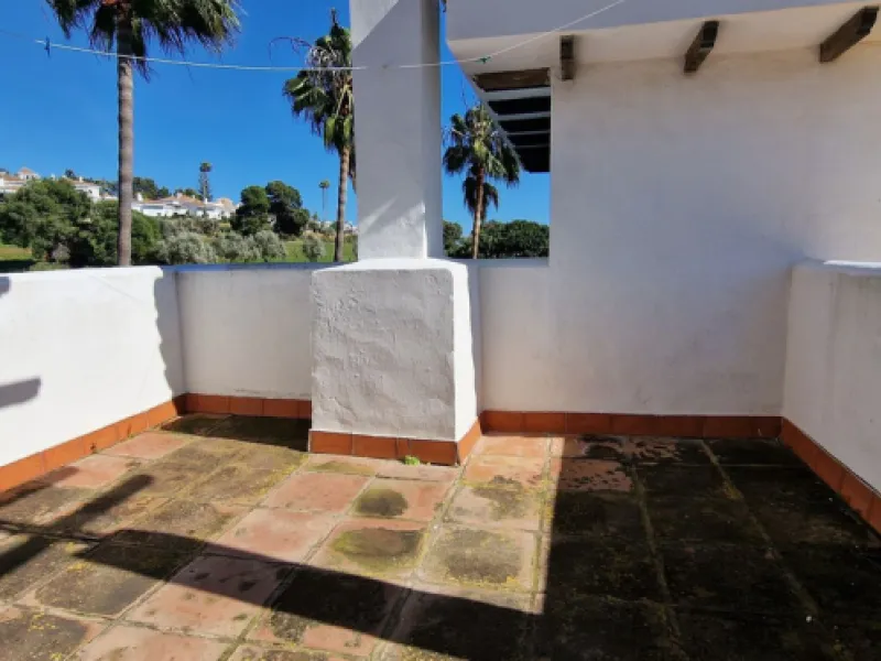 Jardines del Golf, La Duquesa