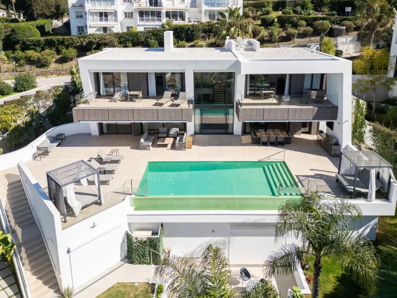 This exceptional luxury villa combines contemporary design, comfort, and high-quality finishes throughout.