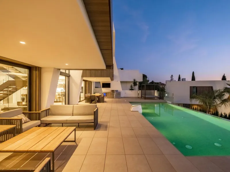 This exceptional luxury villa combines contemporary design, comfort, and high-quality finishes throughout.