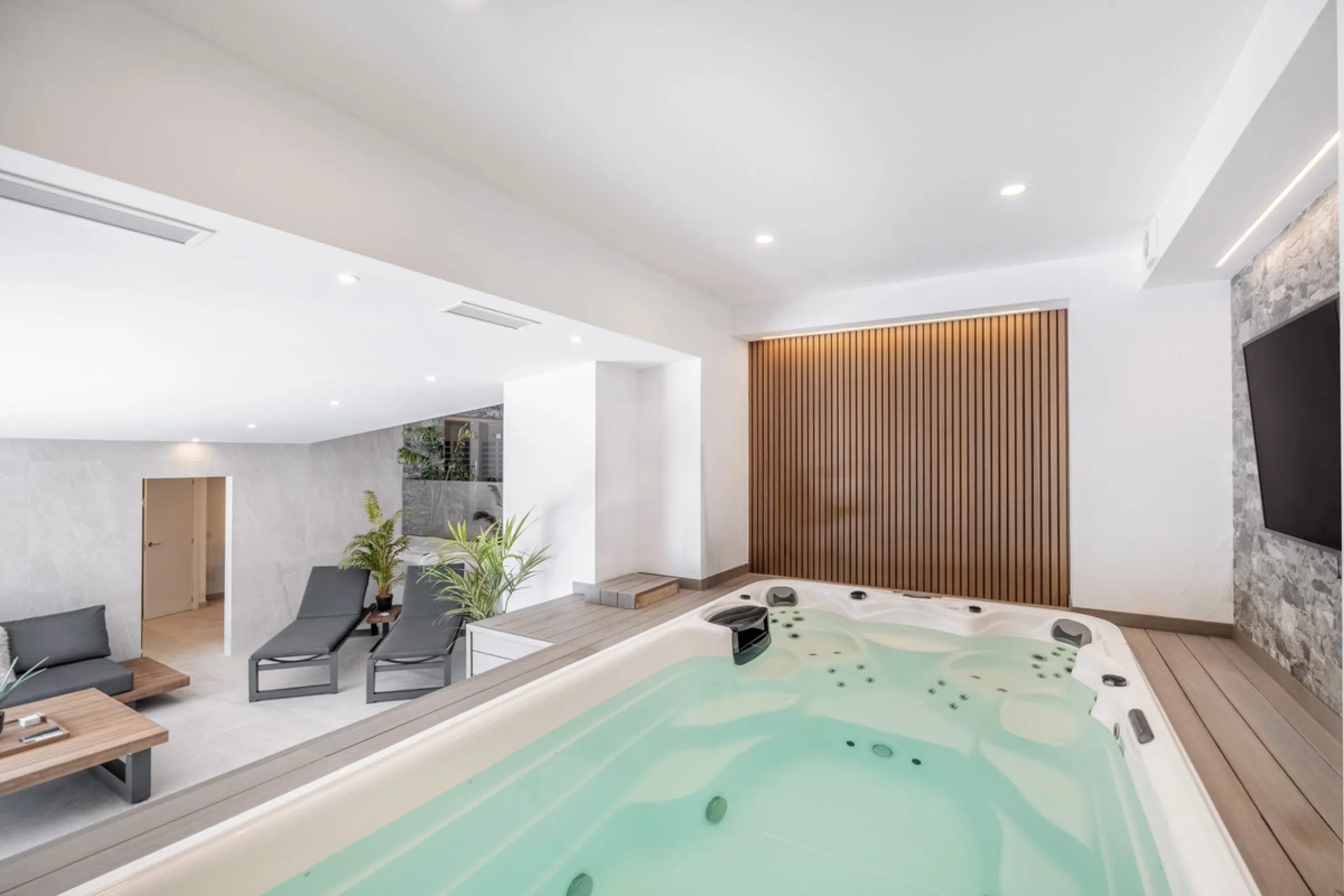 This exceptional luxury villa combines contemporary design, comfort, and high-quality finishes throughout.