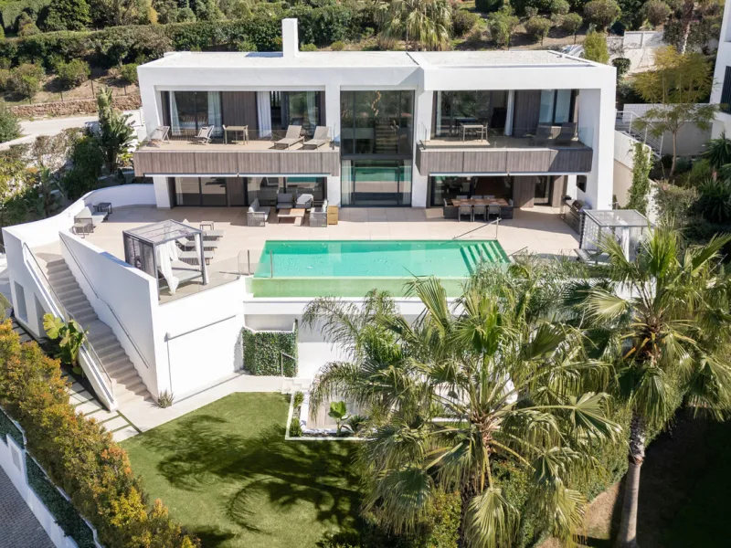 This exceptional luxury villa combines contemporary design, comfort, and high-quality finishes throughout.