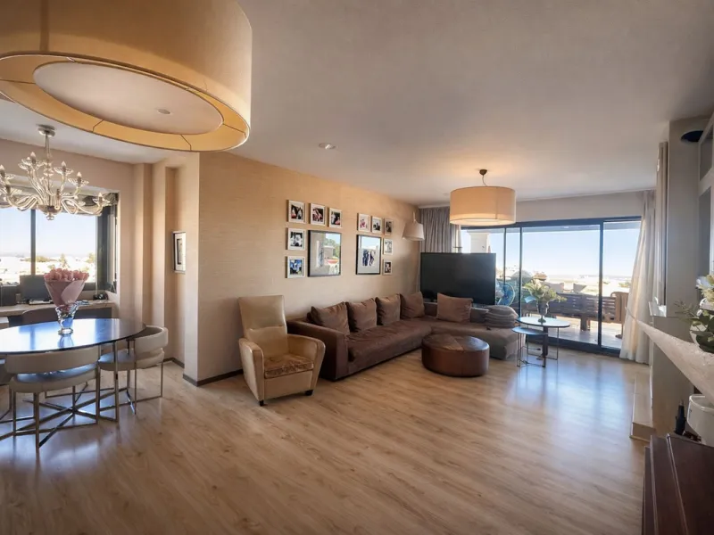Exceptional penthouse with magnificent panoramic views of the sea, mountains and surrounding golf course.  A Private  Retreat in One of the Costa del Sol's Most Prestigious Developments