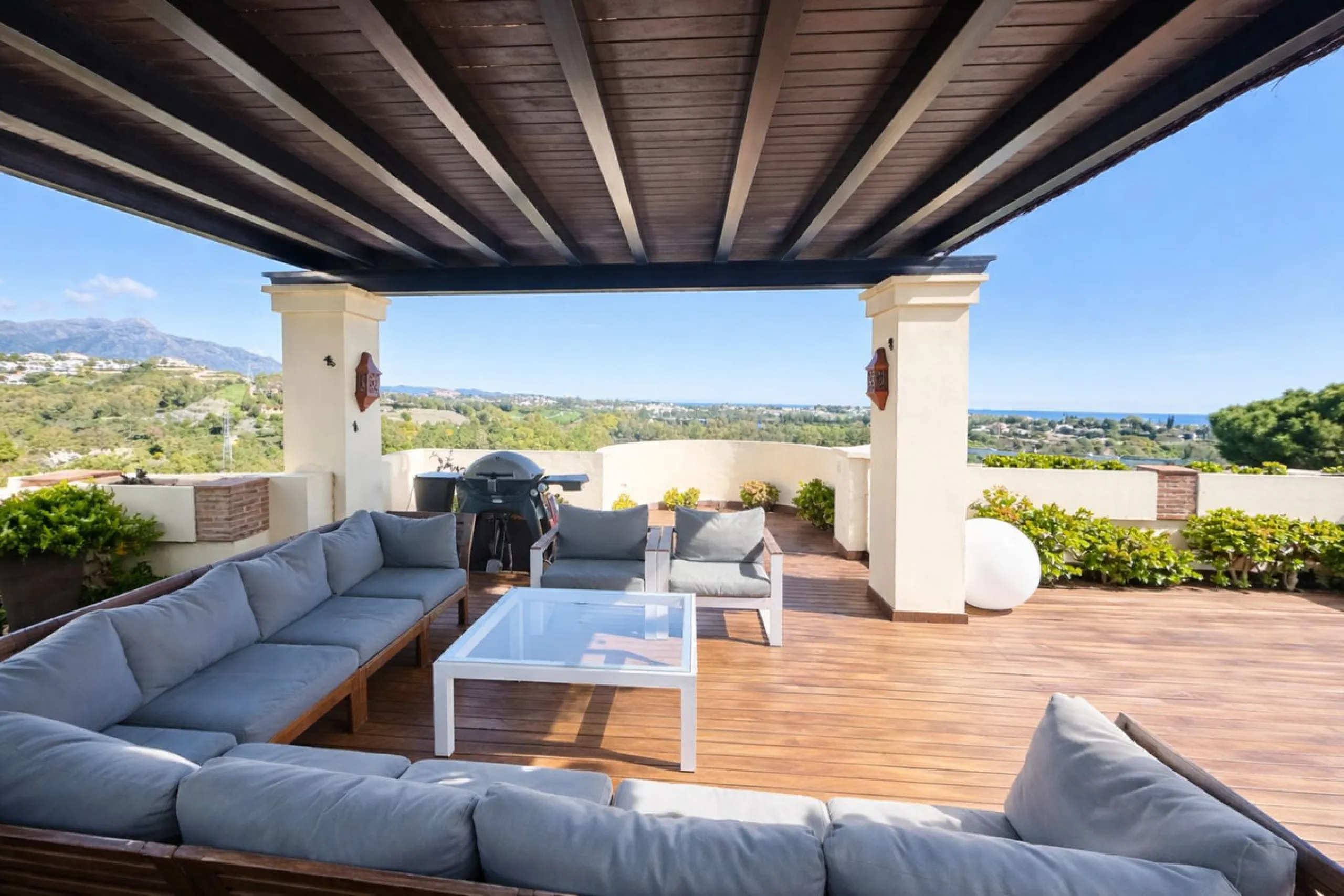 Exceptional penthouse with magnificent panoramic views of the sea, mountains and surrounding golf course.  A Private  Retreat in One of the Costa del Sol's Most Prestigious Developments