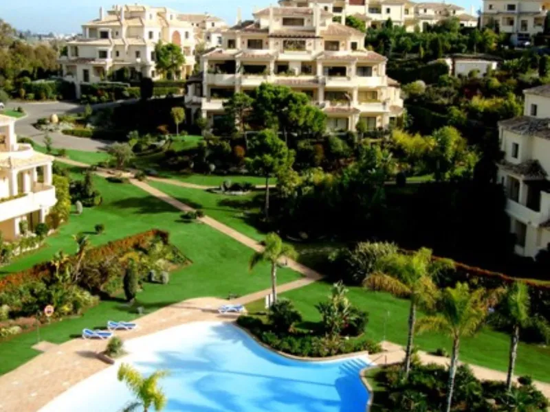 Exceptional penthouse with magnificent panoramic views of the sea, mountains and surrounding golf course.  A Private  Retreat in One of the Costa del Sol's Most Prestigious Developments