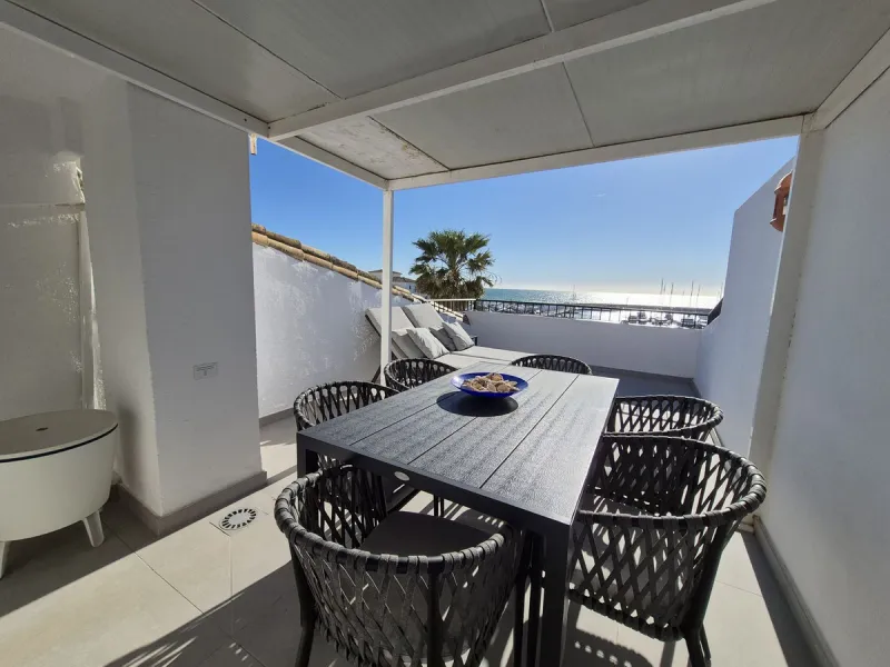 Apartment - Penthouse Duplex в продаже в Manilva, Málaga. В доме 3 спален и 2 ванных комнат. Площадь дома 156 м²