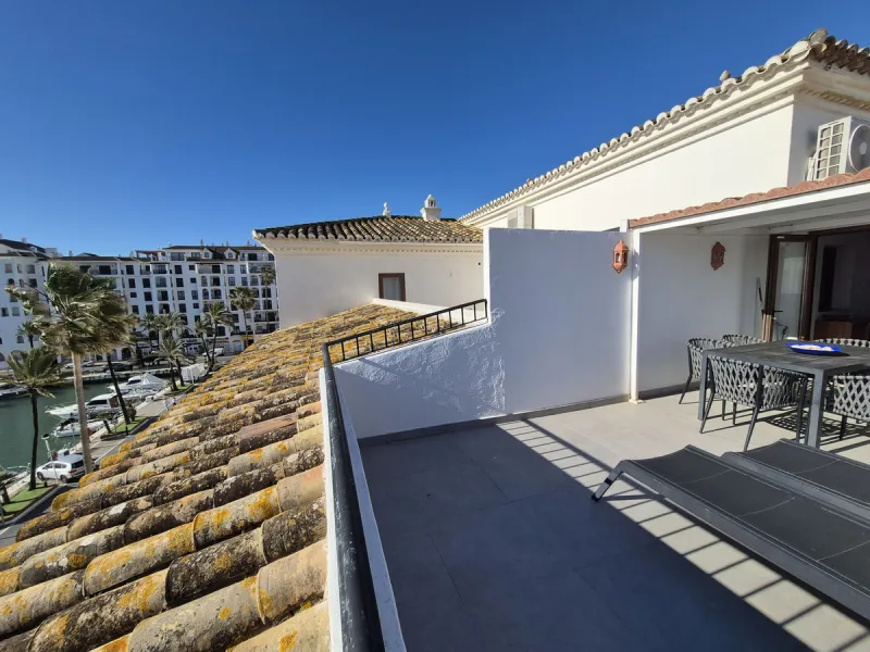 Apartment - Penthouse Duplex в продаже в Manilva, Málaga. В доме 3 спален и 2 ванных комнат. Площадь дома 156 м²