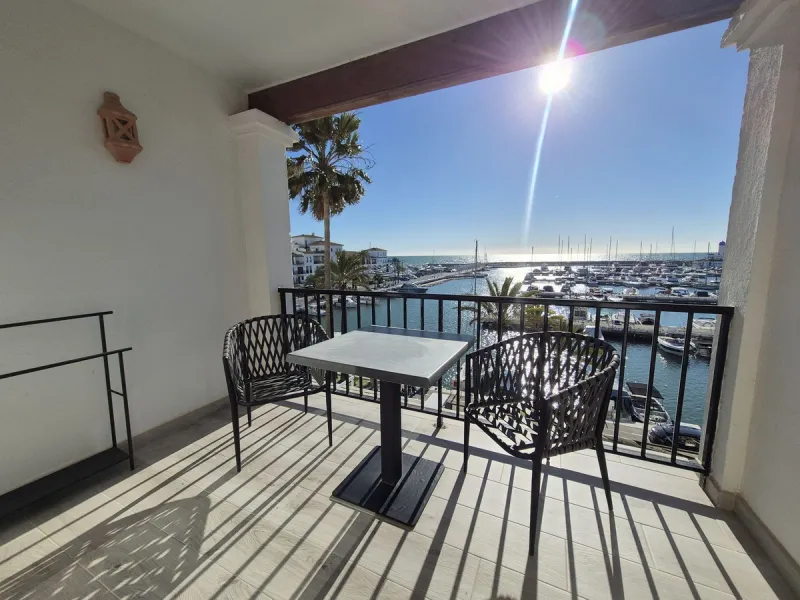 Apartment - Penthouse Duplex в продаже в Manilva, Málaga. В доме 3 спален и 2 ванных комнат. Площадь дома 156 м²