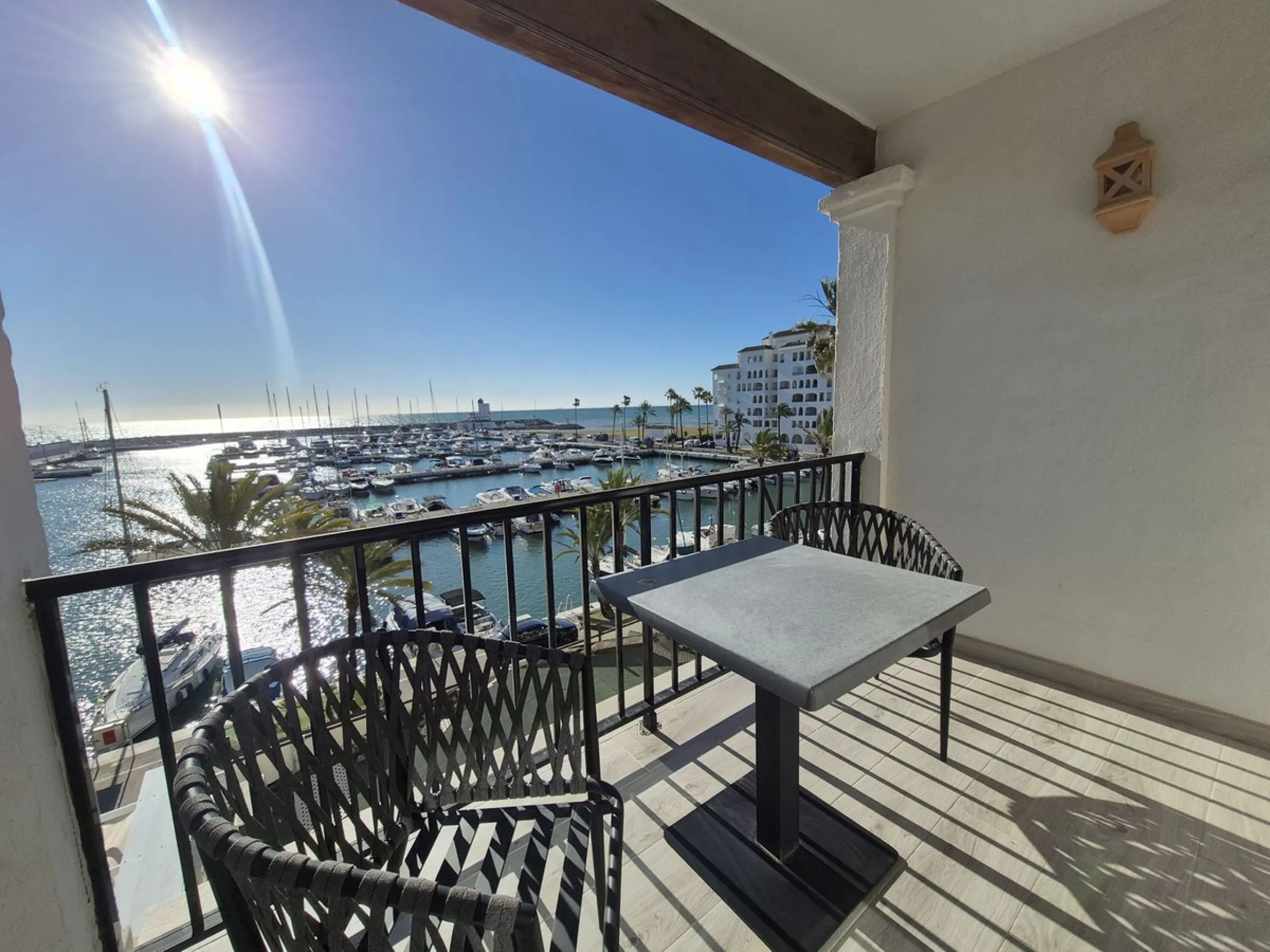 Apartment - Penthouse Duplex в продаже в Manilva, Málaga. В доме 3 спален и 2 ванных комнат. Площадь дома 156 м²