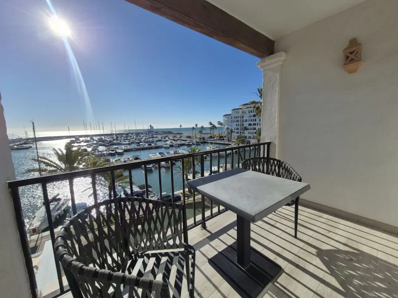 Apartment - Penthouse Duplex в продаже в Manilva, Málaga. В доме 3 спален и 2 ванных комнат. Площадь дома 156 м²