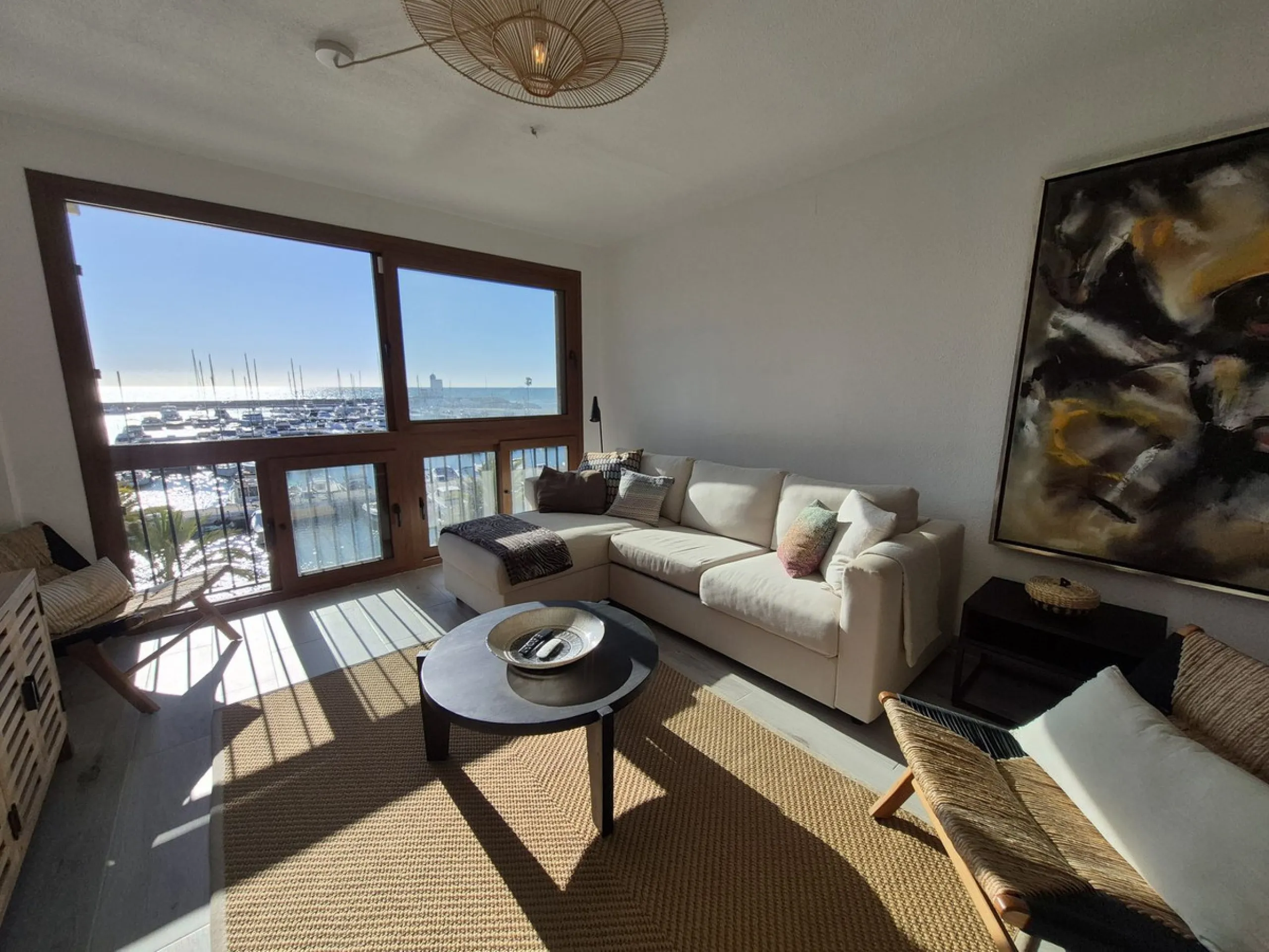 Apartment - Penthouse Duplex в продаже в Manilva, Málaga. В доме 3 спален и 2 ванных комнат. Площадь дома 156 м²
