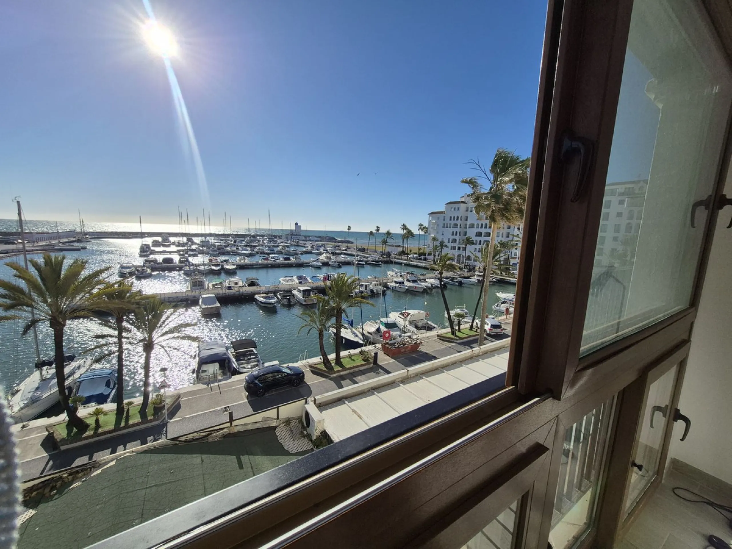 Apartment - Penthouse Duplex в продаже в Manilva, Málaga. В доме 3 спален и 2 ванных комнат. Площадь дома 156 м²