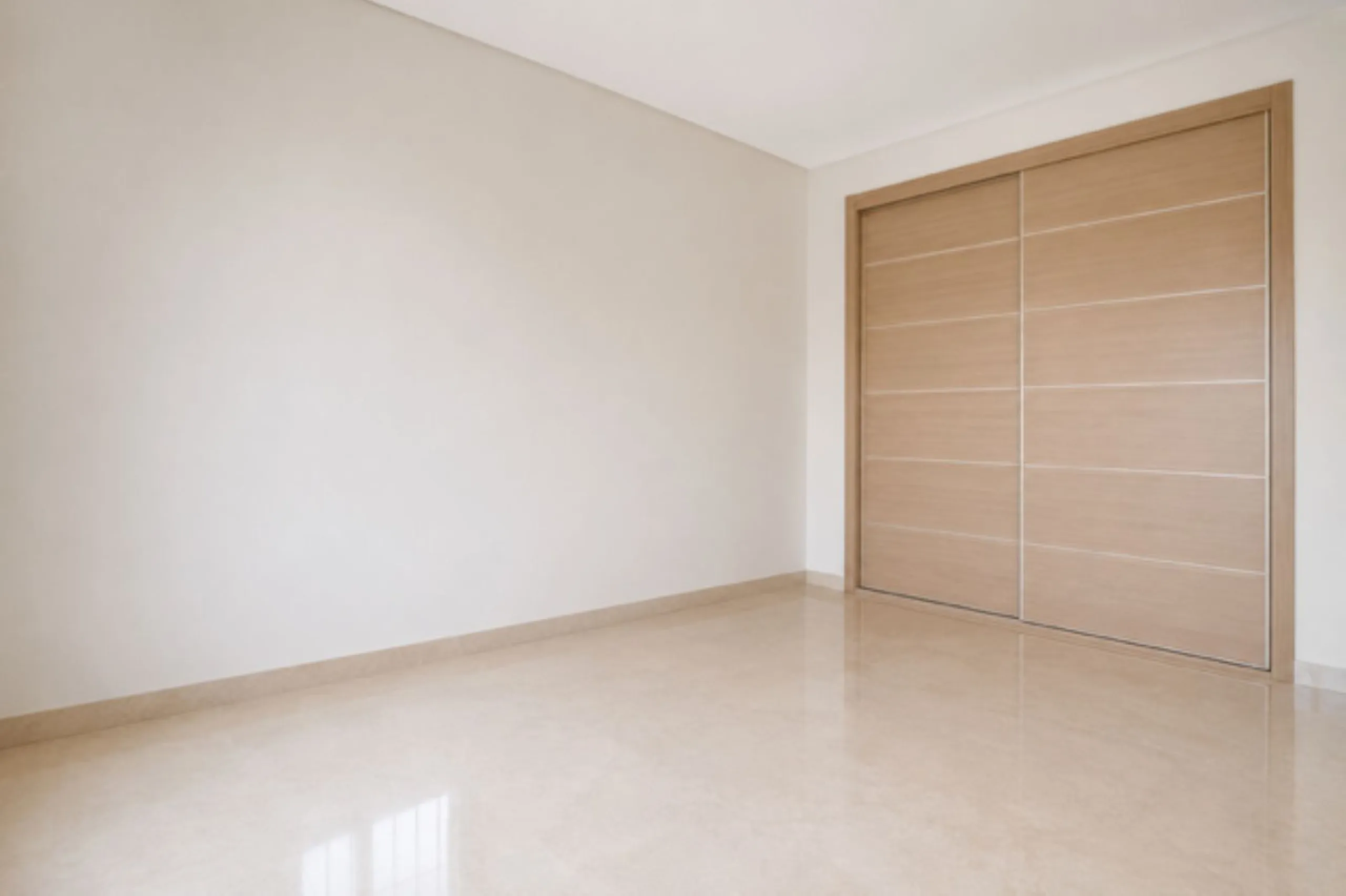 Apartment - Ground Floor Apartment в продаже в Benahavís, Málaga. В доме 2 спален и 2 ванных комнат. Площадь дома 142 м²