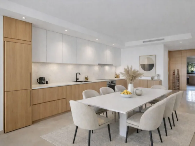 Apartment - Ground Floor Apartment в продаже в Benahavís, Málaga. В доме 2 спален и 2 ванных комнат. Площадь дома 142 м²