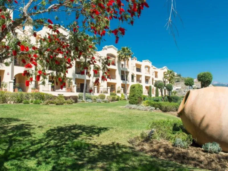 Unique Investment Opportunity in La Quinta with Panoramic Views