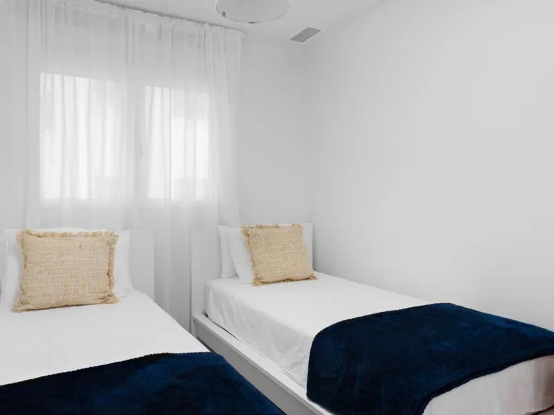 Modern 2-Bedroom Apartment with Parking – Puerto Blanco, Estepona