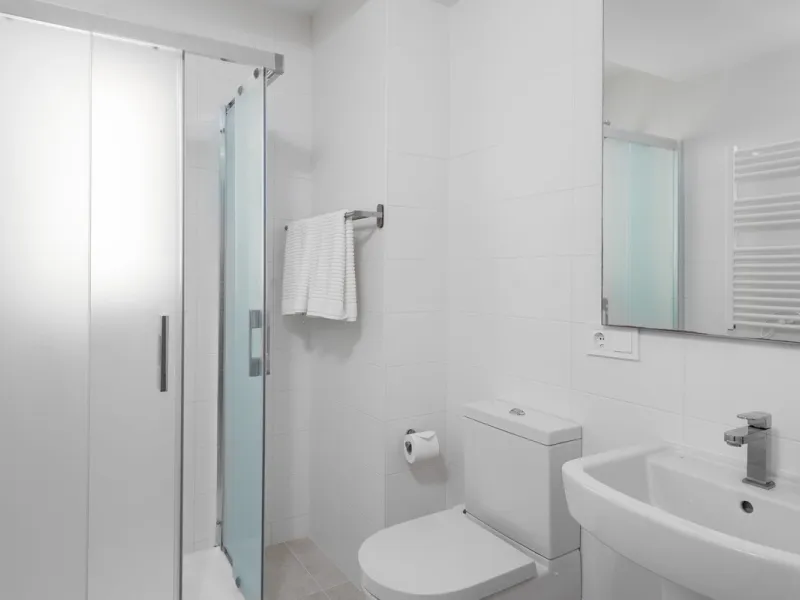 Modern 2-Bedroom Apartment with Parking – Puerto Blanco, Estepona