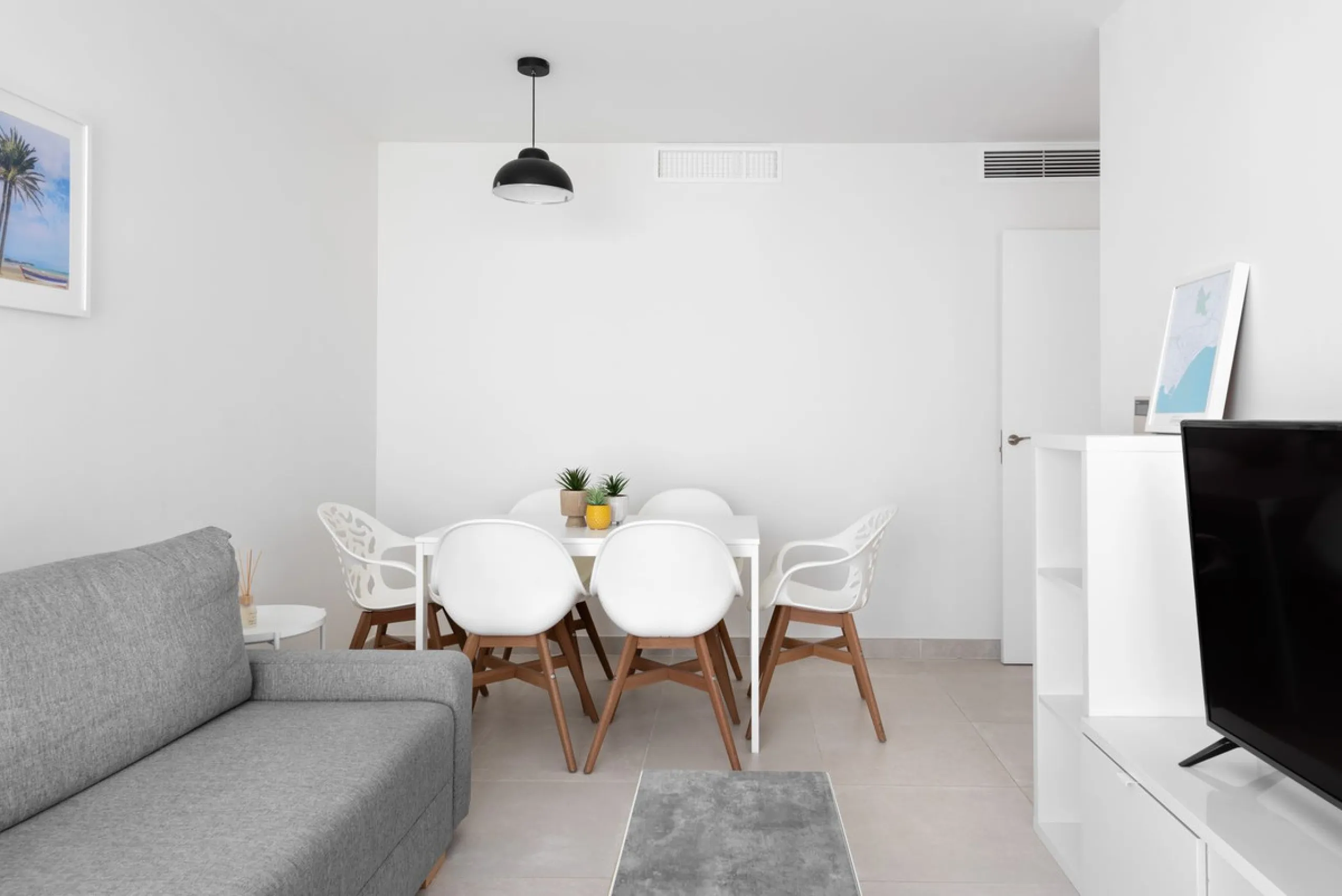Modern 2-Bedroom Apartment with Parking – Puerto Blanco, Estepona