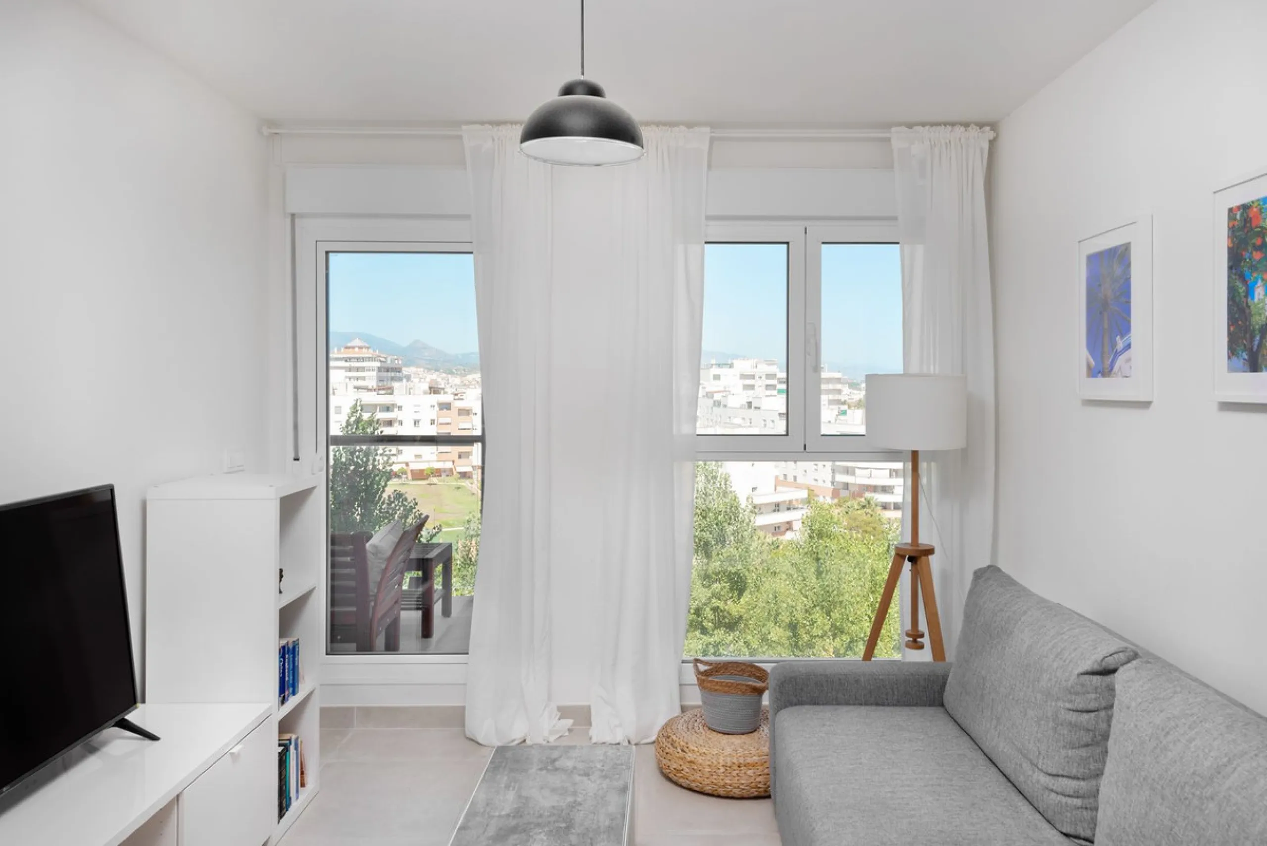 Modern 2-Bedroom Apartment with Parking – Puerto Blanco, Estepona
