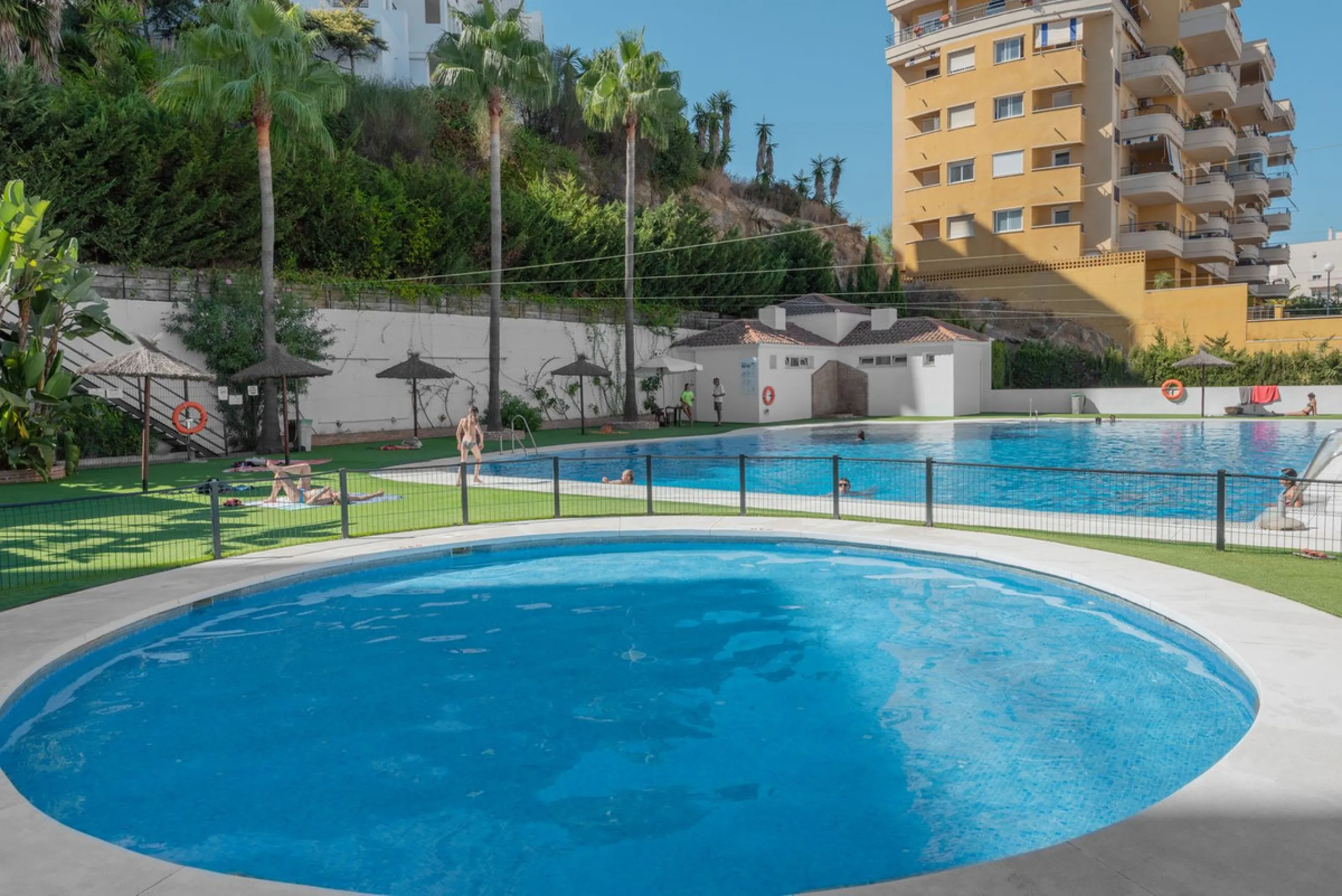 Modern 2-Bedroom Apartment with Parking – Puerto Blanco, Estepona