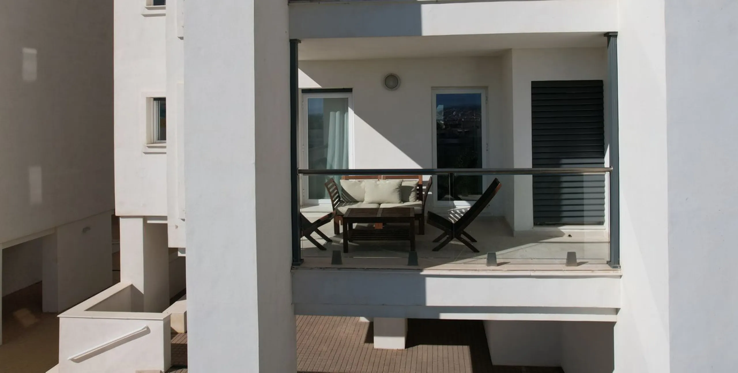 Modern 2-Bedroom Apartment with Parking – Puerto Blanco, Estepona